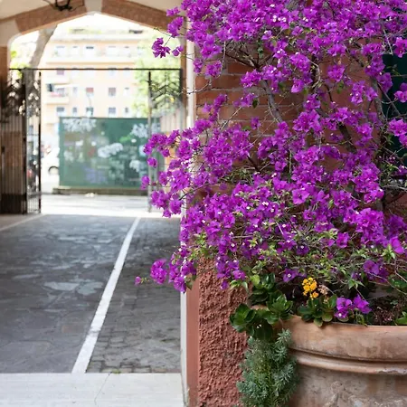 Appartamento In Front Of Vatican Museums And Vatican Area - Myden In
