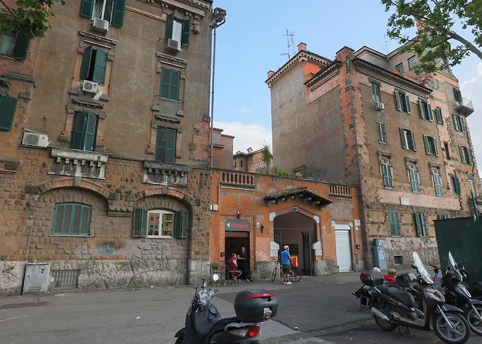 아파트 In Front Of Vatican Museums And Vatican Area - Myden In *